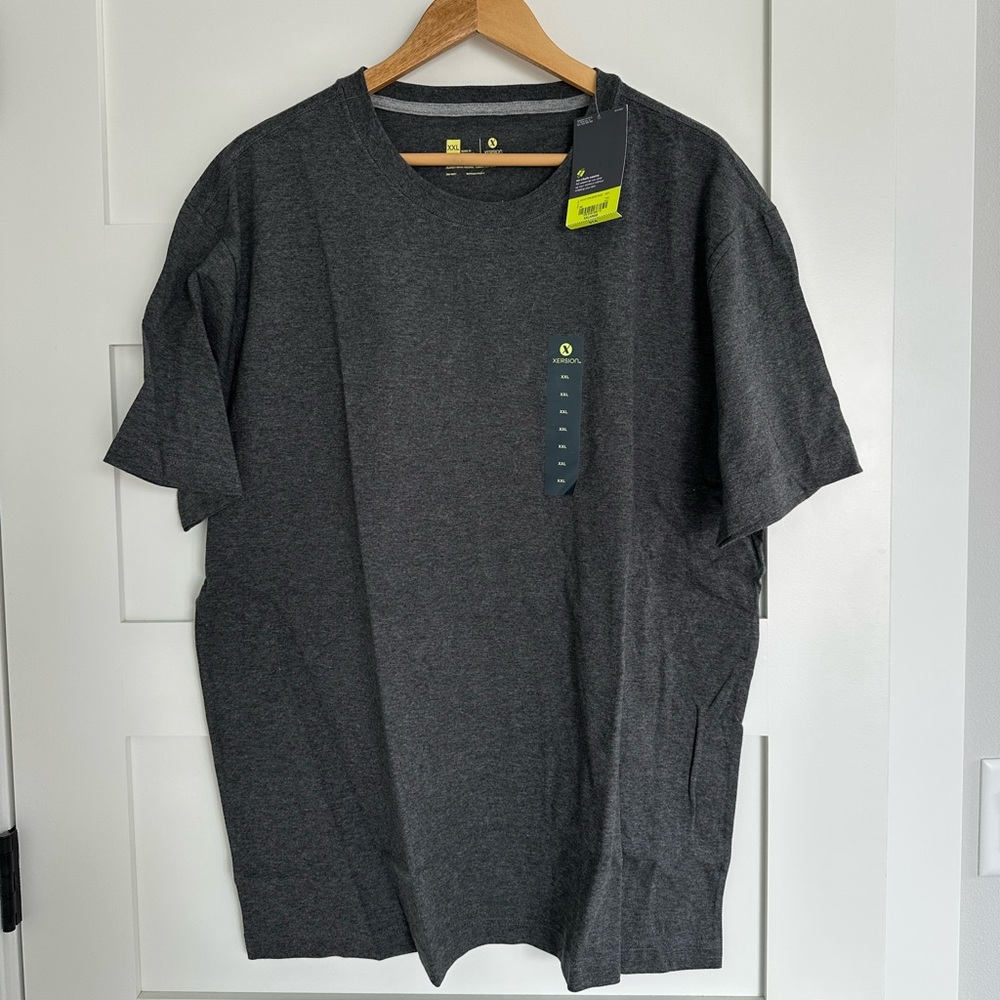 NWT Xersion Men's Charcoal Crewneck T-Shirt. Size XXL.
